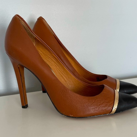 Coach Leather Heels - Picture 1 of 7